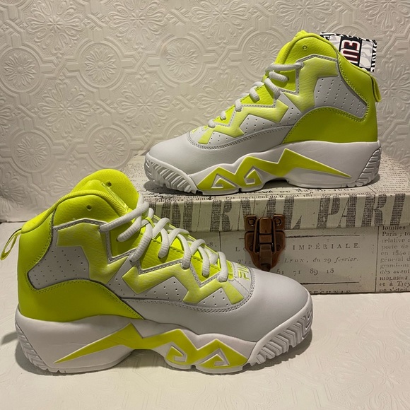 Fila Jamal Mashburn Safety Yellow/White Women’s size 7.5 Brand New - Picture 8 of 9